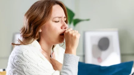 Narodni napitak za kašalj: Bakin recept od 2 sastojka je spas!