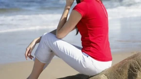 Svi su ih mrzeli, a sada ih nose sa ponosom: Ove pantalone su hit proleća, izgledaju bolje nego ikad