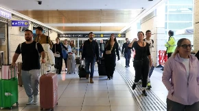 PUTNICI SATIMA ZAROBLJENI NA AERODROMU Totalni haos u EU zbog EES sistema 