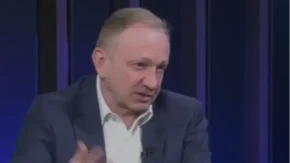 NOVI HAOS U BLOKADERSKIM REDOVIMA! Blokaderski novinar udario na Đilasa!