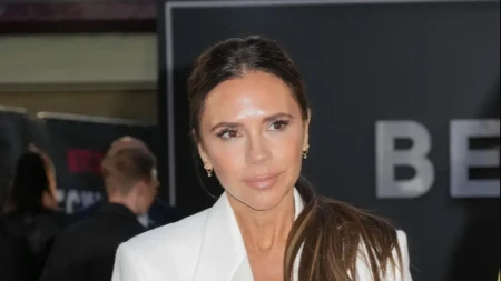 ŽENE BIRAJU OVO ODELO Kada su ga videle na Viktoriji Bekam morale su i one da ga nabave, apsolutni hit za leto 2026.