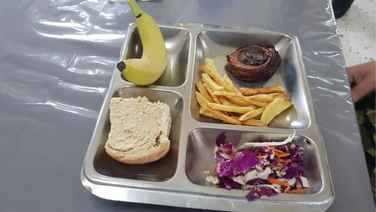 "VIDITE, OVO NAŠIM VOJNICIMA DAJU DA JEDU" Ogorčenost u NATO članici (FOTO)