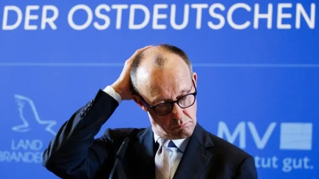 ZELENSKI SA MERCOM U BERLINU Senka Nemačke ponovo nad Evropom