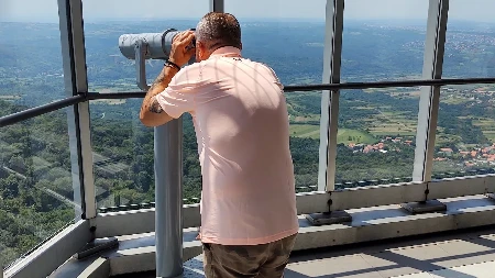 PREVARIO ŽENU, PA ZAPROSIO LJUBAVNICU! Sve se desilo pred kamerama, a nakon skandala se vratio supruzi!