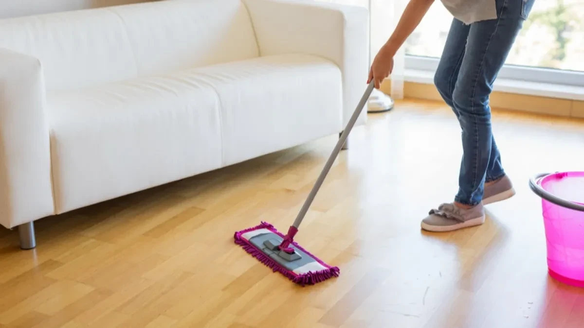 Ne bacajte pare na hoblovanje parketa: Sredite ga sami, uz 1 trik zasijaće kao nov!