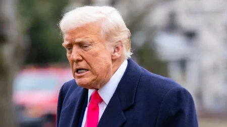 TRAMP NOVIM POTEZOM PREŠAO SVE GRANICE! Svet je u šoku zbog američkog predsednika (FOTO)