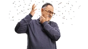 KATAKLIZMA U MALOM GRADU Rojevi pčela se pojavili niotkud, pa počeli da NAPADAJU ljude - zavladala je opšta PANIKA