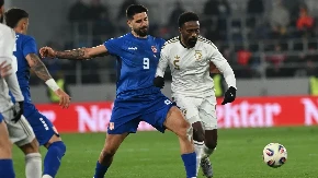 SRBIN "UPECAO" TROFEJ Mitrović pogodio i doneo klubu pehar posle osam godina (VIDEO)