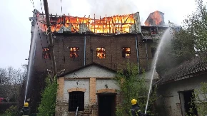 STARI MLIN ZAPALIO BLOKADERKIN MALOLETNI SIN? Skandal koji danima potresa Obrenovac dobija epilog