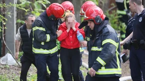 "NEMAM GDE DA IDEM, NA ULICI SAM OSTALA SA DECOM" Ispovest samohrane majke kojoj je stravični požar na Voždovcu uništio dom (FOTO+VIDEO)