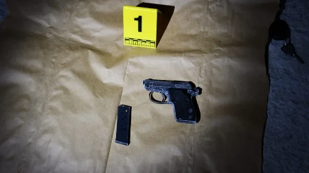 RAZBIJENA ZELENAŠKA GRUPA Uhapšena trojica, zaplenjeni pištolj i luksuzni automobili