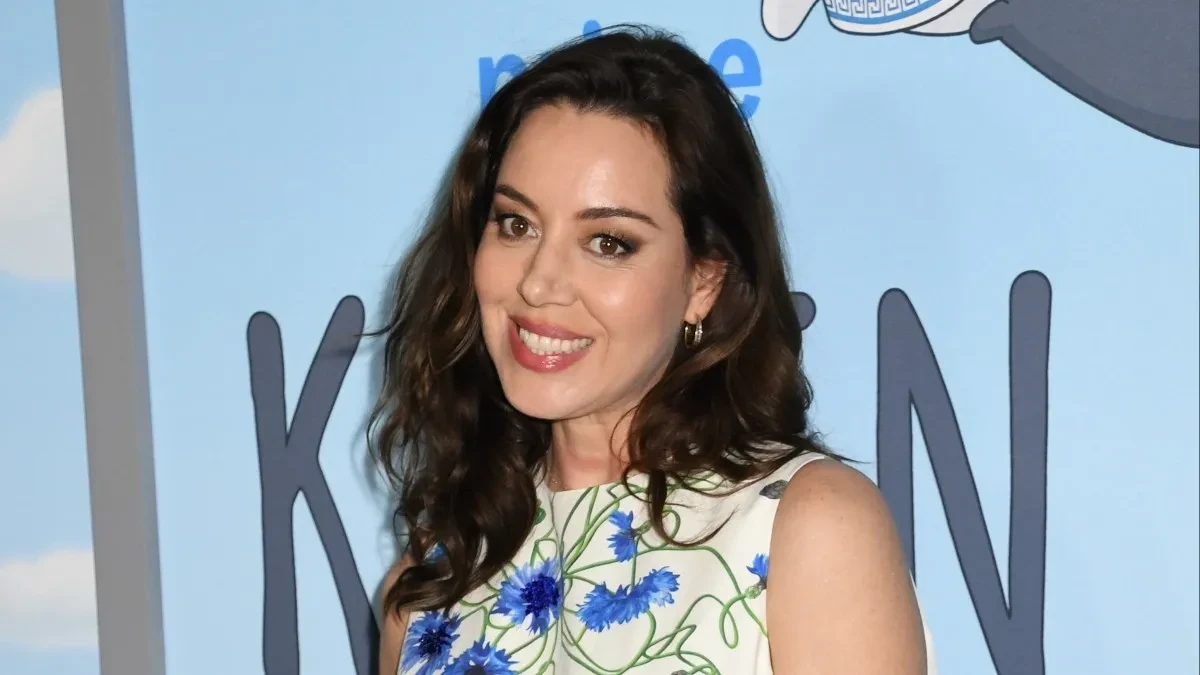 Niko nije znao s kim je bila u vezi: Glumica (41) sada pokazala trudnički stomak - internet bruji