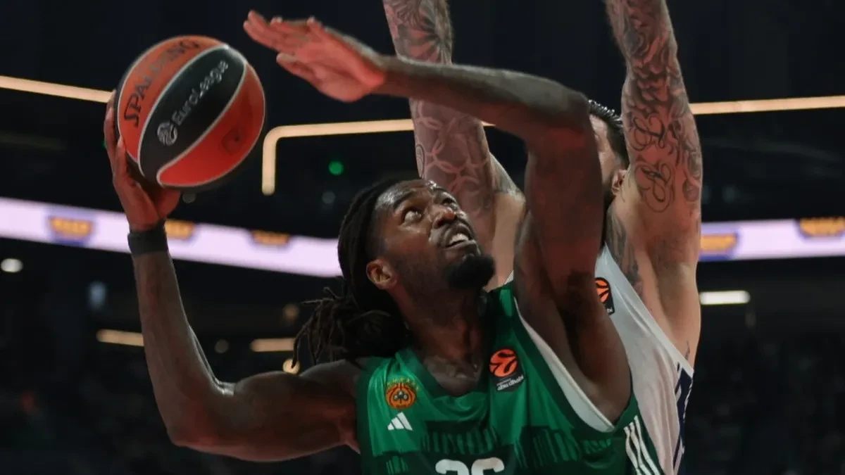 KOŠMARNO VEČE ZA ZVEZDU Ubedljive pobede Panatinaikosa i Barselone, crveno-beli će najtežim putem morati do plej-ofa