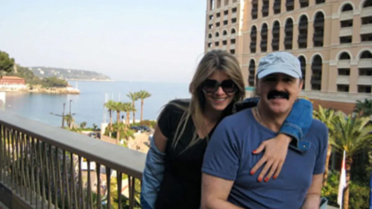 HARISU JE BURMA BILA MALA, A EVO ŠTA JE MELINA URADILA! Ovako je izgledalo venčanje modne dizajnerke i Džinovića