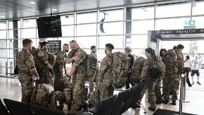 "DEVOJKE DELE TUŠEVE I SPAVAJU SA MUŠKARCIMA" Rus ostao u šoku zbog vojne službe u Danskoj