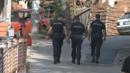 UMRO SLOBODAN IZ ODŽAKA KOJI JE HTEO DA UBIJE KOMŠINICE Izbo ih nožem, jednu polio benzinom