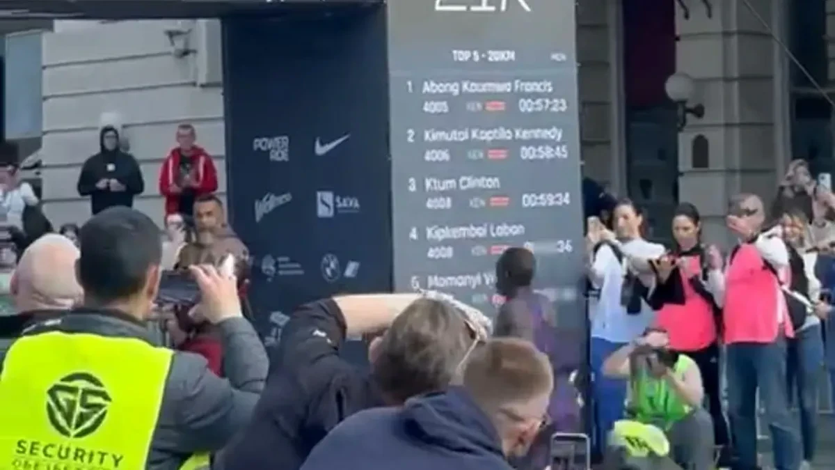 SJAJNO Pao rekord polumaratonske trke (VIDEO)