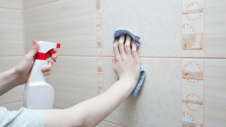 Najskuplje, a ne mora da bude - kako da renovirate kupatilo bez uklanjanja stare keramike