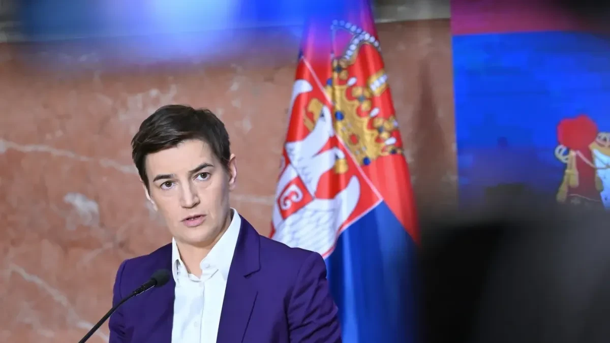 BRNABIĆ RAZVALILA ZELENO-LEVI FRONT! „Stranci nas vređaju iz Skupštine, a oni im aplaudiraju – traže da se Srbija kazni!“