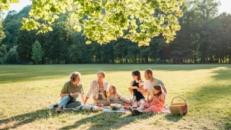 SRBI TO VEĆ ZNAJU Pojavio se novi trend među porodicama u svetu, odjednom svi žele ovako da žive