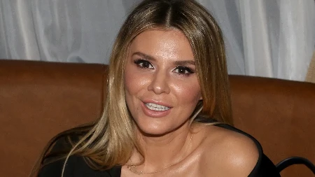 GOSTI STIGLI U PORTOFINO NA SVADBU MELINE I ENGLEZA Na terasi lukuznog restorana sve je spremno (VIDEO)