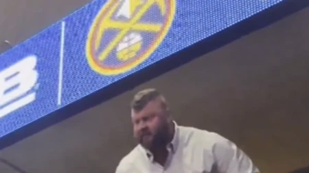 SVE IZNENADIO Šta brat Nikole Jokića drži u ruci? (VIDEO)