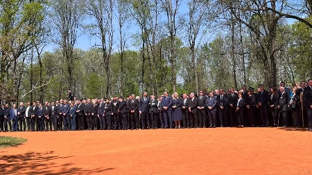 VUČIĆ U DONJOJ GRADINI Srbija odaje počast žrtvama Jasenovca