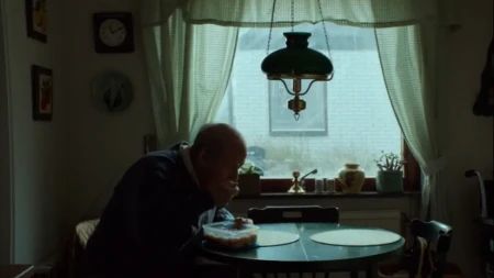 ZAŠTO JE „ČOVEK PO IMENU UVE“ OMILJENA KNJIGA MNOGIH ODRASLIH Bestseler koji bi i tinejdžeri trebalo da pročitaju