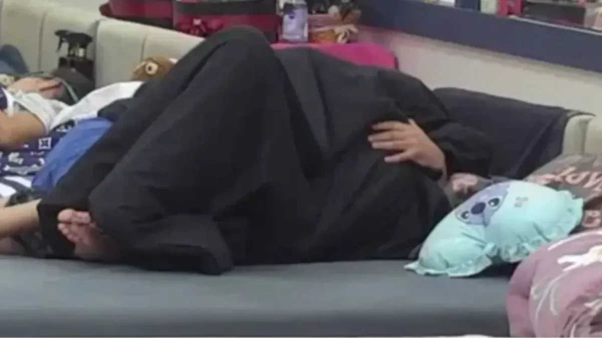 VRELA AKCIJA MAJE I ASMINA! Zavukli se ispod jorgana, kamera sve zabeležila 