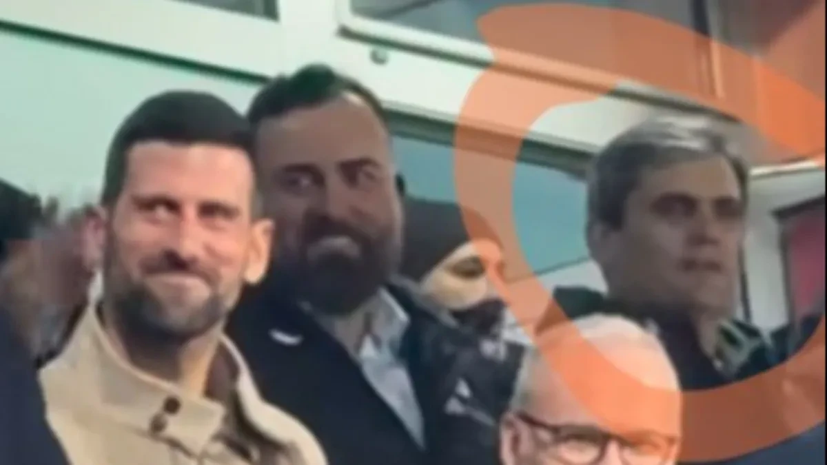 ZNA LI PREMIJER GDE SU MU MINISTRI: Ibrahimović pošao da navija za BiH umesto da u Podgorici navija za Crnu Goru!