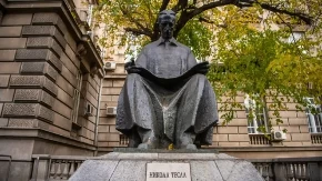 OTAC NIKOLE TESLE JE GOVORIO 18 JEZIKA: Saznalo se koliki je uticaj imao na naučnika tek posle njegove smrti