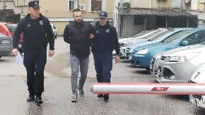 „KAKO VAS NIJE SRAMOTA, NJEGA TREBA NA KOLAC!“ Drama na suđenju za dvostruko ubistvo u kafiću Arilju 