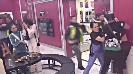 PLJUNUO ASMINA, ON GA SRUŠIO NA POD, PA MAJA ISPESNIČILA Skandal u Eliti, ovakva tuča se ne pamti! (VIDEO) 