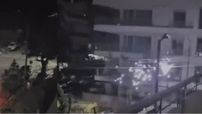 PAKAO NA ZEMLJI U GRČKOJ! Bandere sevaju kao da je rat, ulice pretvorene u bujice – voda odnela čoveka! (VIDEO)