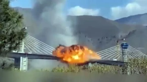 PAKAO NA NAJVIŠEM MOSTU! Raketa raznela gigantsku konstrukciju kod Teherana – ima mrtvih, ljudi u panici!