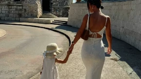 "HTELA SAM DA SE UBIJEM" Pevačicu suprug trudnu prevario, pa vređao nerođeno dete: "Nisam videla drugi izlaz"