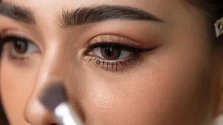 Nos kao iz filtera! Ovaj trik vam profesionalni šminkeri prećutkuju!