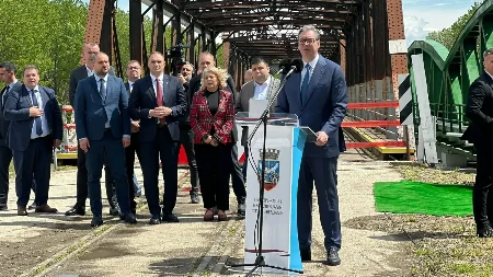 VUČIĆ DEMONTIRAO LAŽI SSP-A O MOSTU: Evo vam rešenje, upotrebna dozvola, izdata pre mesec dana