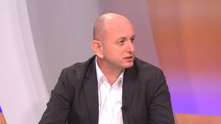 "KREĆEMO U KAMPANJU OTPRIZNAVANJA TZV. KOSOVA" Knežević: Očekujem podršku Spajića