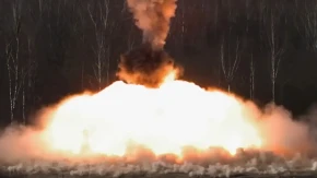 ORUŽJE KOJE "PRŽI SVE PRED SOBOM" Rusija unapređuje teški bacač plamena za odlučujući udar (VIDEO)