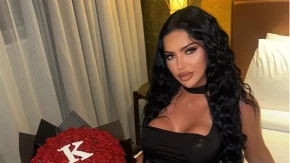 POZNATOJ INFLUENSERKI SE BORE ZA ŽIVOT Automobil je pokosio ispred kluba, svedoci tvrde da nije nesreća (FOTO)