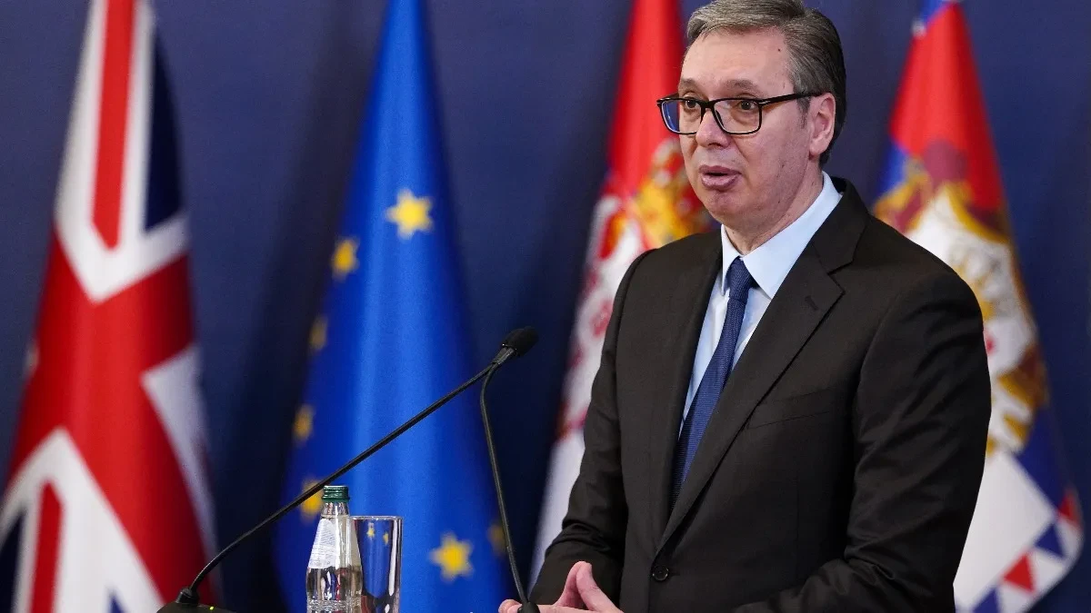 VUČIĆ DANAS NASTAVLJA KONSULTACIJE SA PREDSTAVNICIMA STRANAKA "Biramo dijalog, pružamo ruku svima"