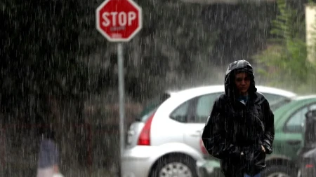 KIŠA VEĆ PLJUŠTI U OVIM DELOVIMA SRBIJE Zna se koji grad je sledeći na udaru 