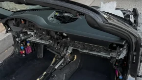 Nisu ostali ni dugmići - lopovi raščerupali porše 911, neprepoznatljiv je (FOTO)