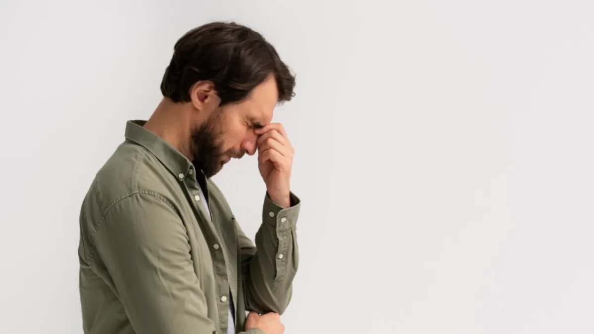 HAOS NA DRUŠTVENIM MREŽAMA Srbin se požalio da ga je devojka šutnula jer još živi sa roditeljima, ono što su mu žene poručile u komentarima nije očekivao