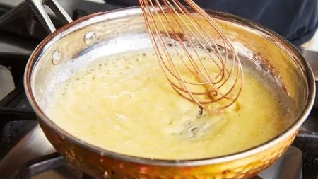 Zaboravite na zagorelu zapršku: Ova mala namirnica zgusne čorbu za 2 minuta, a čuva srce