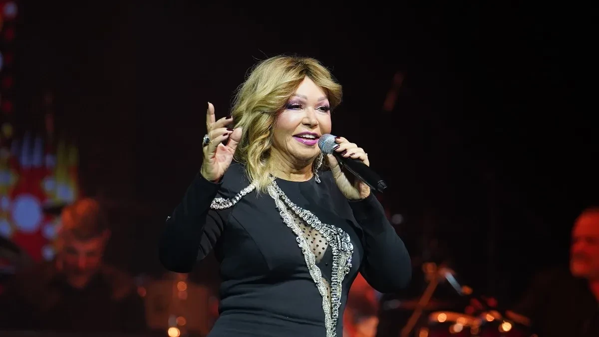 MOĆAN NAPITAK KOJI TOPI SALO PIJE NA SVAKA 4 SATA! Ovo je tajna izgleda Nede Ukraden u 75. godini