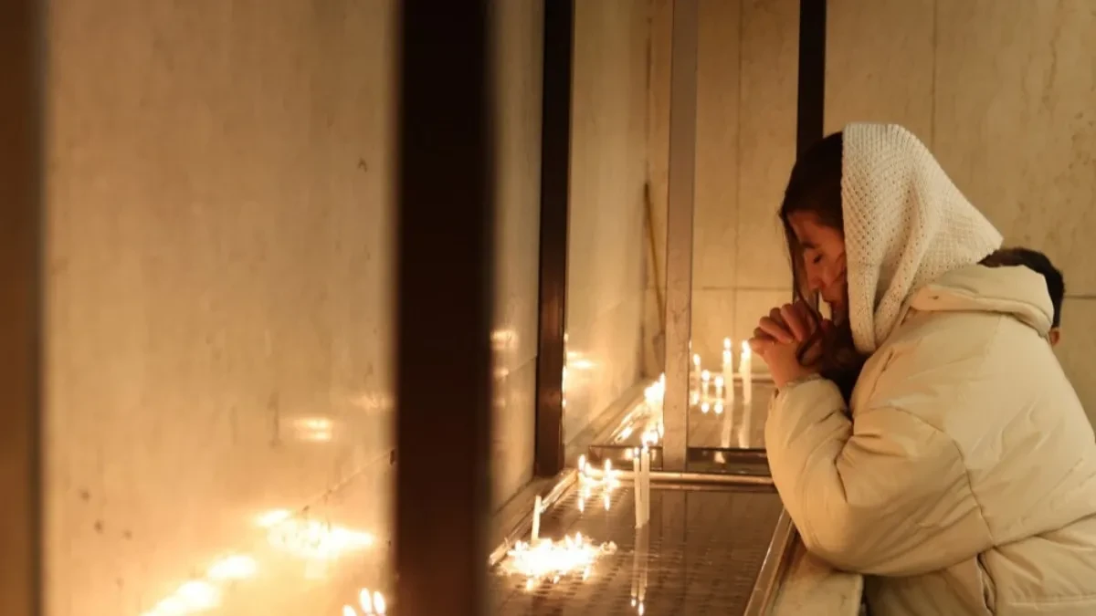 BOLJE DA NE DAJETE NIŠTA, NEGO TO Sveštenici šokirani šta ljudi stavljaju u korpe za prilog