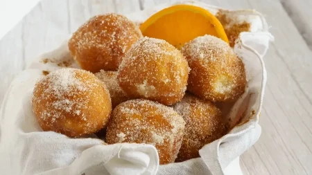 Uštipci bez jaja tako ukusni da ćete ih spremati bar jednom nedeljno: Brzinski doručak koji se pojede očas posla