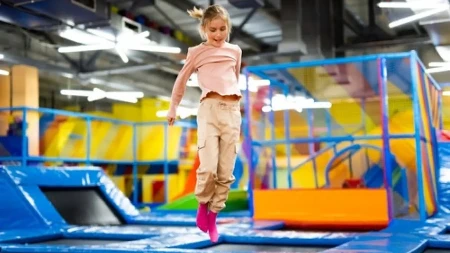 OD CENE ZA 2 SATA PADA VILICA: Roditelje šokirao cenovnik iz igraonice